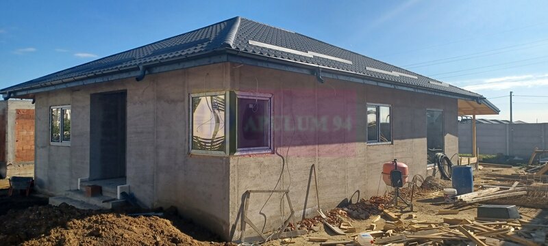 Sabareni, casa parter 4 camere, CT, terasa, pivnita, teren 478 mp